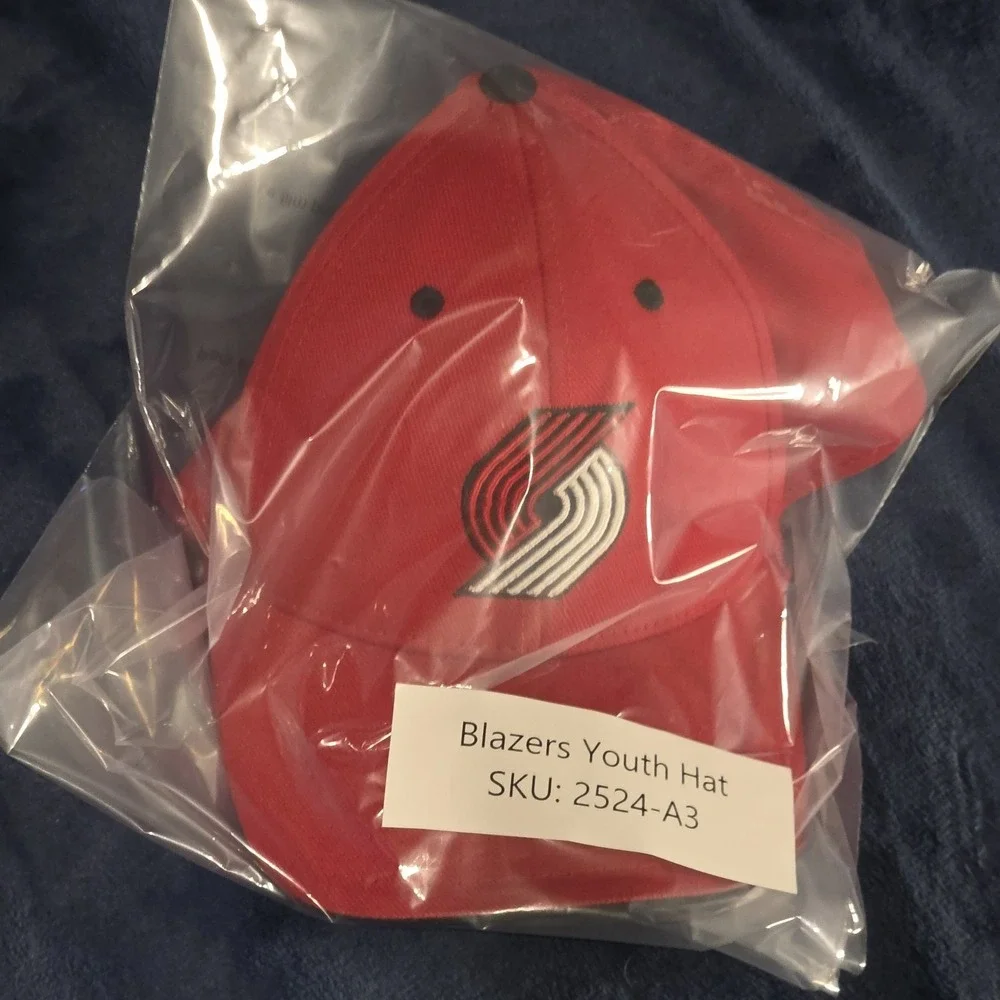PORTLAND TRAILBLAZERS Kids Hat Red Adjustable Cap One Size Fan‎ Favorite NBA